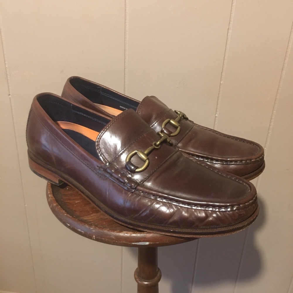 Cole Haan shoes buckled loafer dress style heeled size 9 mens 
Amazing condition